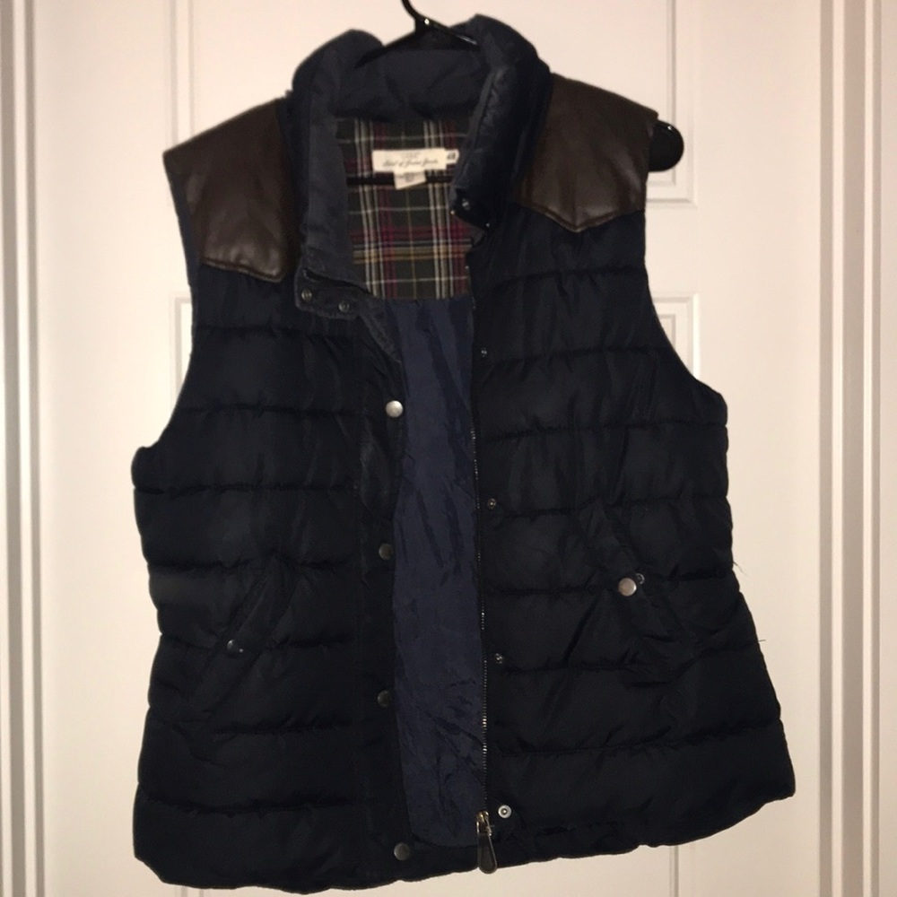 VEST